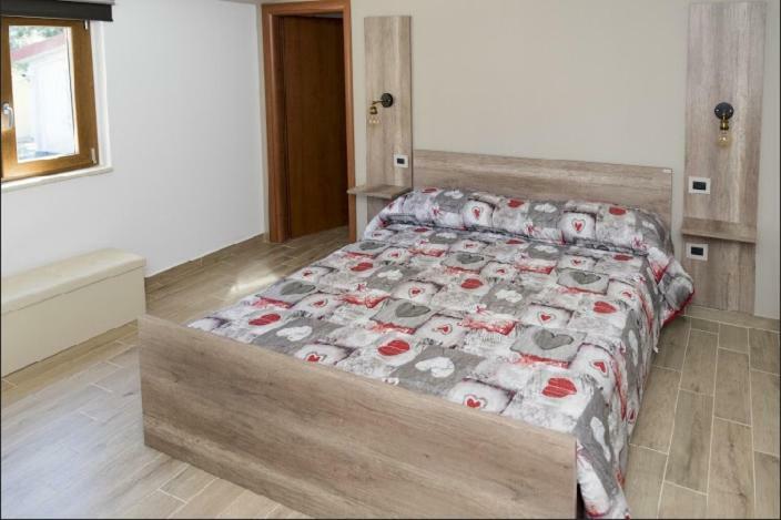 A Due Passi Bed & Breakfast Lorica Dış mekan fotoğraf